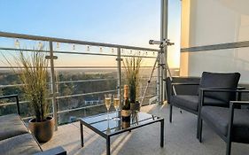 Royal Suite, 50 Meters To Beach, 10Th Floor, Panoramic View, Parking, Porta Mare Active & Spa